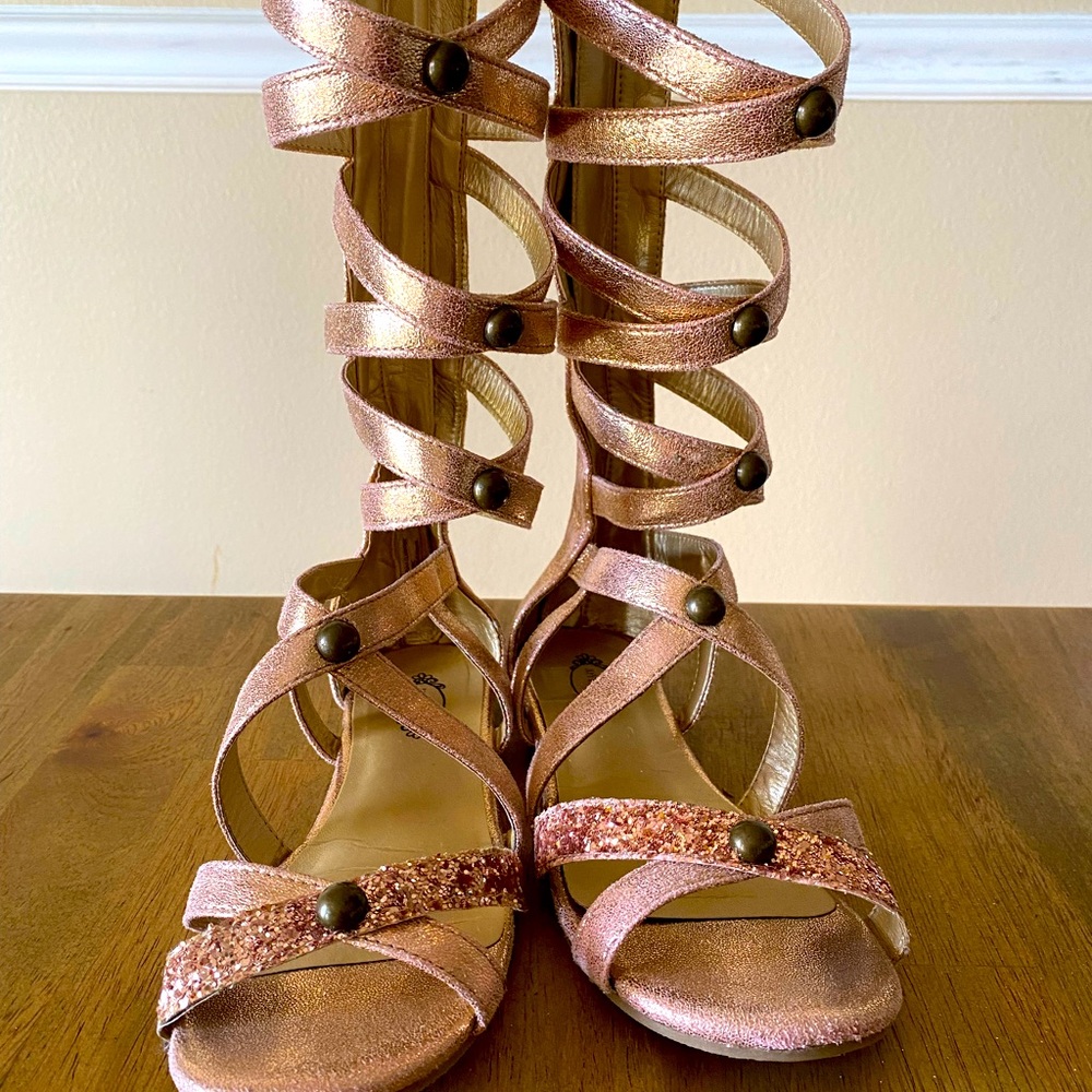 Super adorable rose gold Gladiator sandal